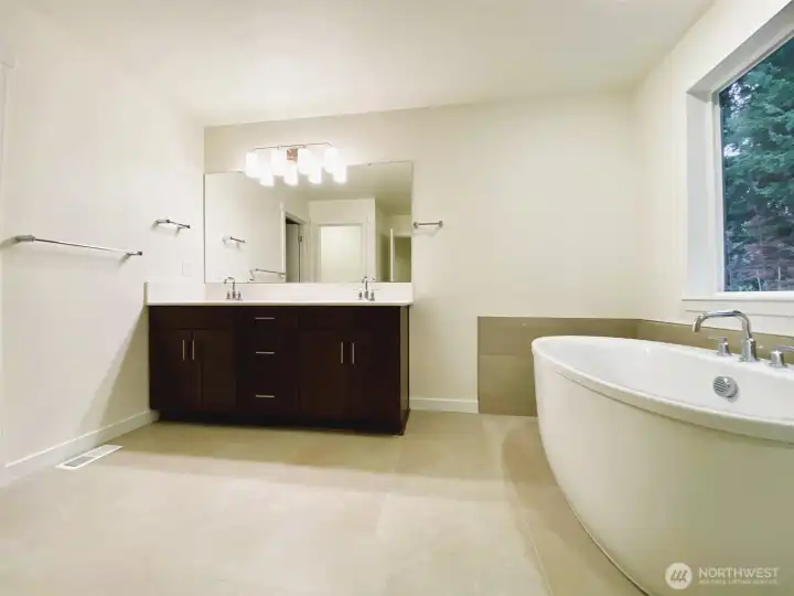 Primary bath with walk in closet