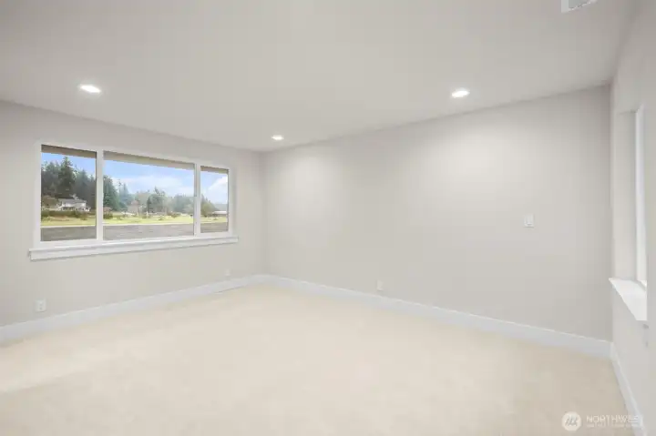 Light-Filled Primary Suite