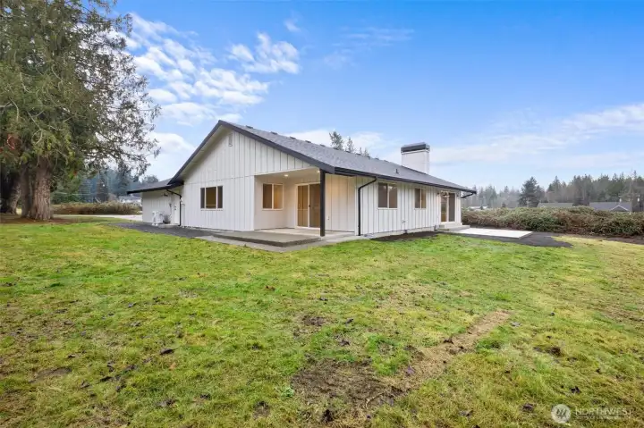 Large Flat Back Yard