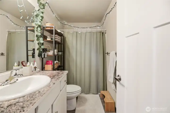 Main Bathroom Upstairs