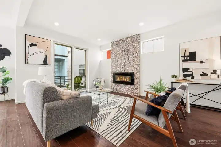 Light-Filled Living with Modern Fireplace