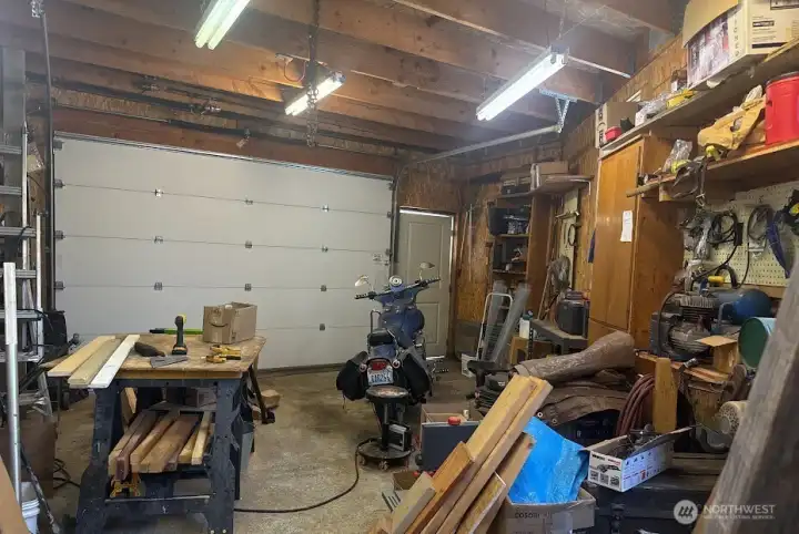 shop/garage
