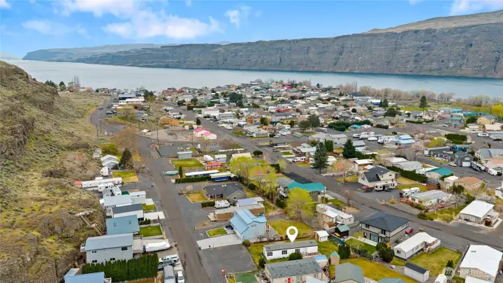 Proximity to riverfront