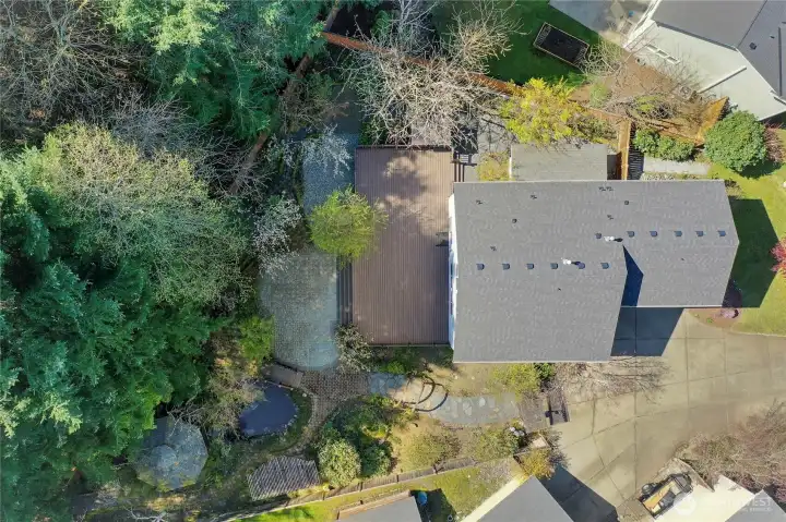 Great central location in DuPont. Jensen Park and playground is above the home on McNeil St.