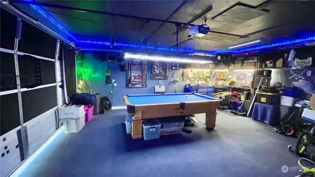 Garage/Mancave