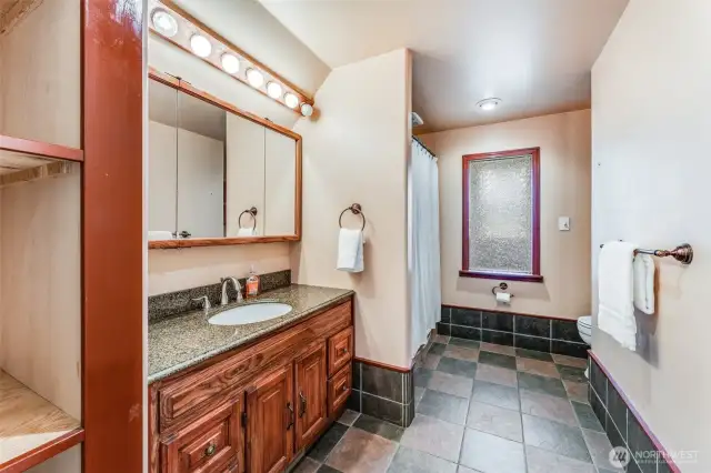 Main Floor Full Bath