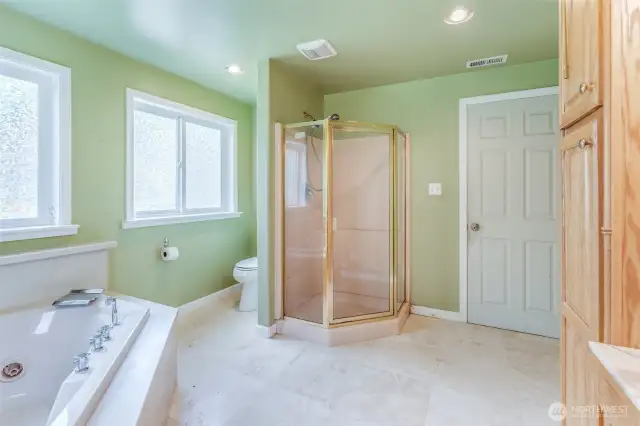 Upstairs Full Bath