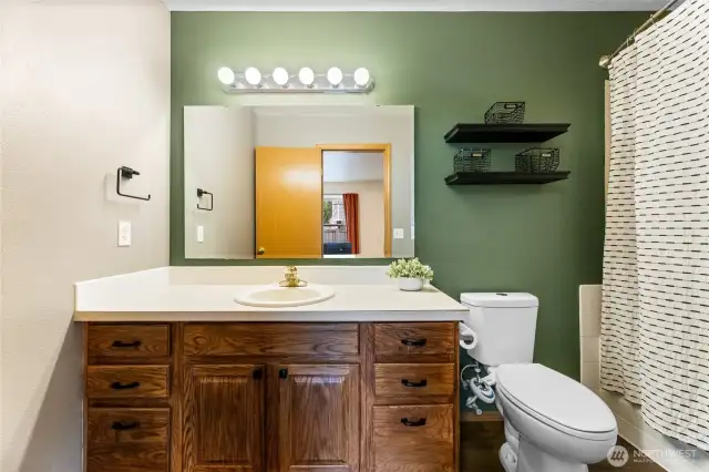 Primary Bath with Jetted Tub