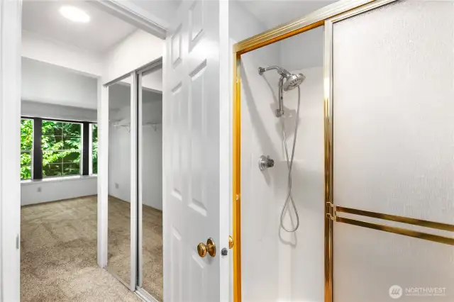 Primary 3/4 bath