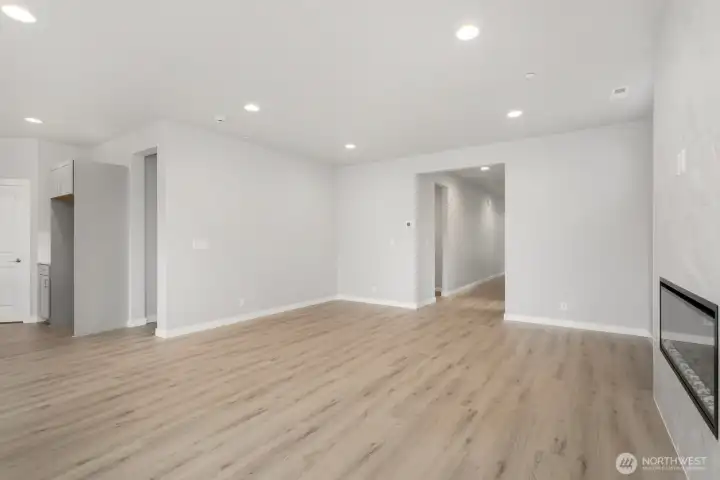 All photos are for representational purposes only. Actual colors and finishes will vary. See site agents for details.