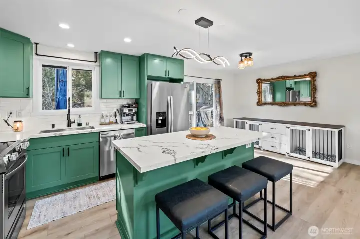 Enjoy Stainless Steel appliances, quartz countertops, soft close cabinetry and more in the kitchen.