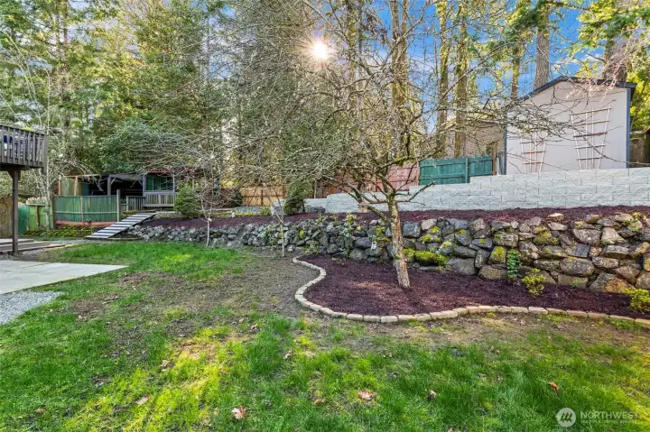 Plenty of space for gardening, harvesting fruit from the apple tree or just relaxing.