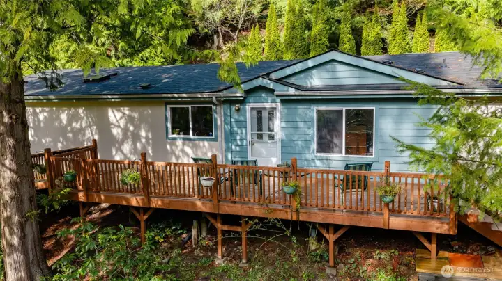 Large deck across the front