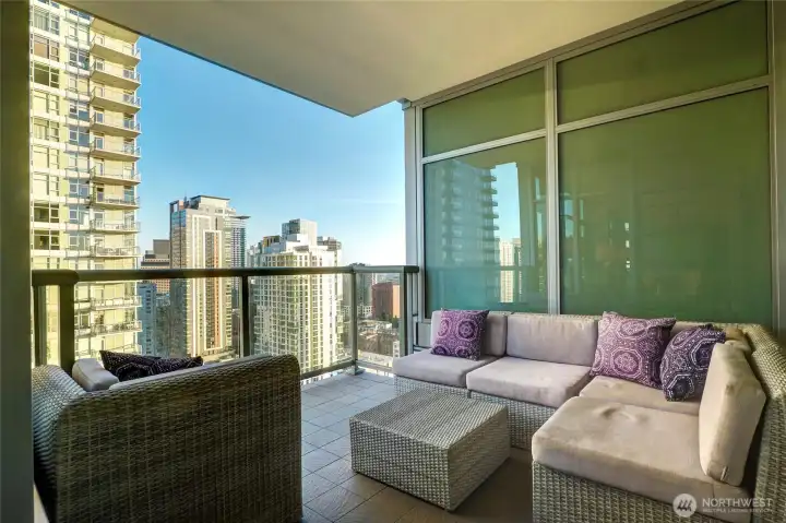 Amazing views, amazing deck!