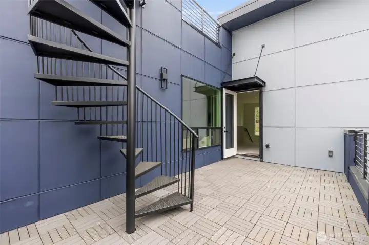 Roofdeck access from Main Level