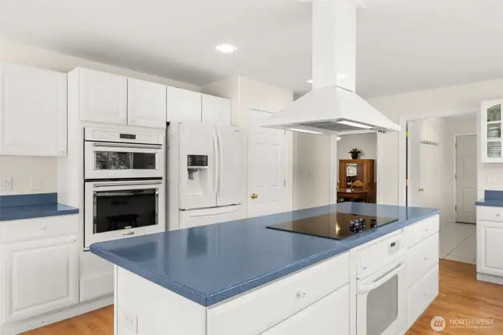Includes double ovens (convection & standard) and a bonus oven for those chefs and big gatherings