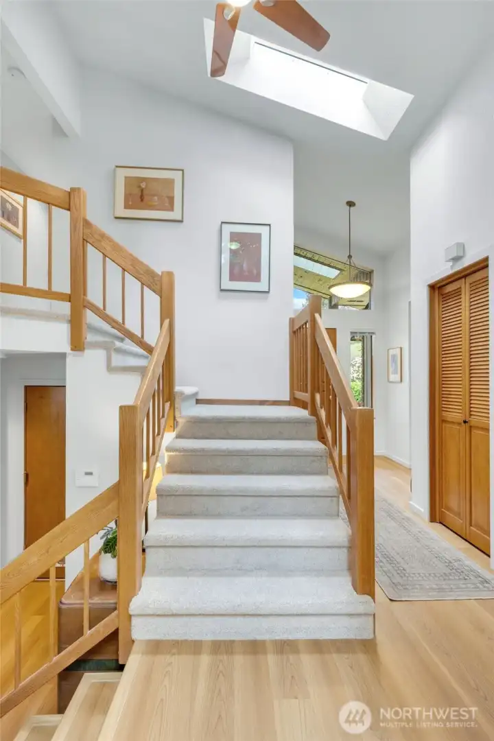 New Carpet on stairs and all bedrooms.