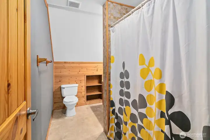 ADU full bathroom. ADU full bathroom.