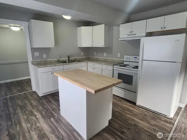 Upper unit Kitchen