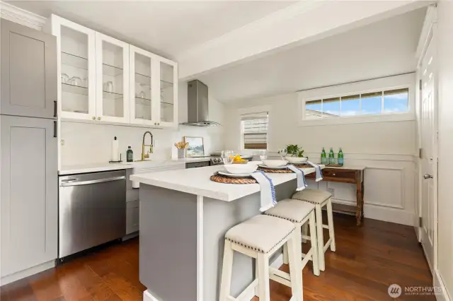Beautiful remodeled kitchen with new appliances. Love the island!