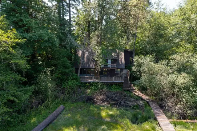 Very private and secluded yet minutes from amenities.