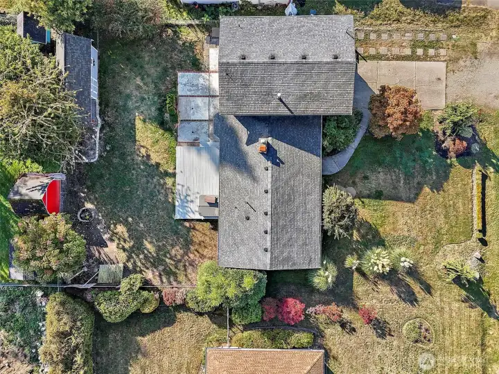 Big flat quarter acre lot