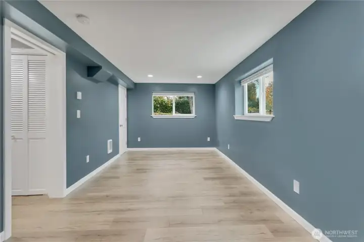 1st Downstairs bedroom