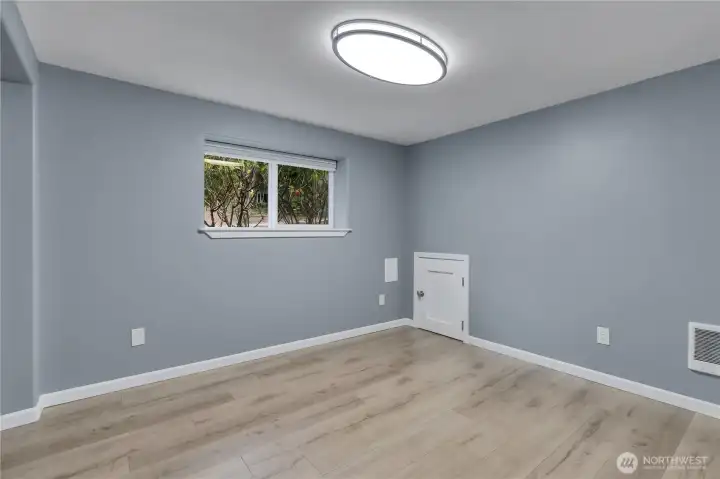 2nd Downstairs bedroom