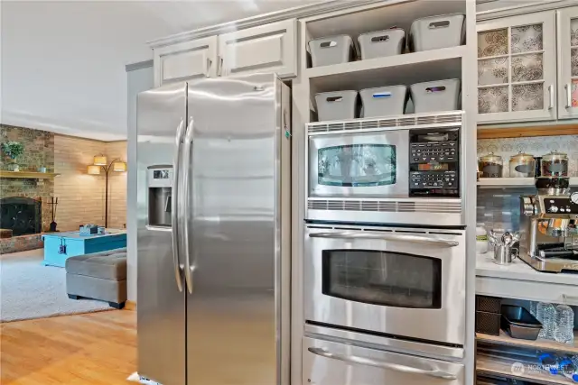 Stainless appliances with wall oven, warmer and microwave