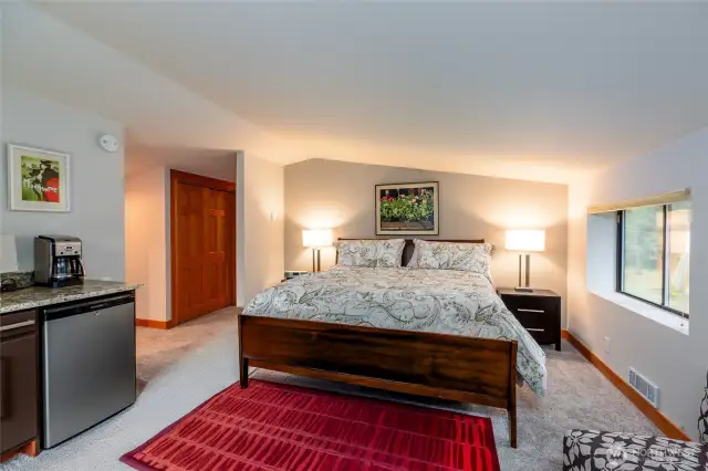 Guest living area