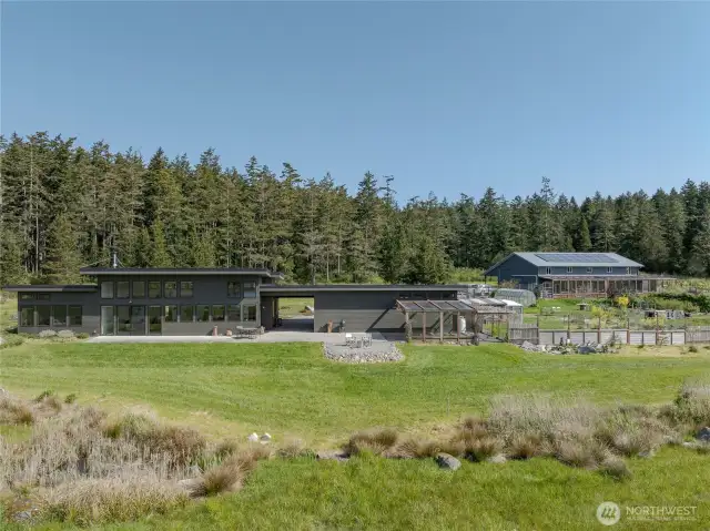 Rare Creative Sanctuary......A Modern Farmstead on 40 acres.