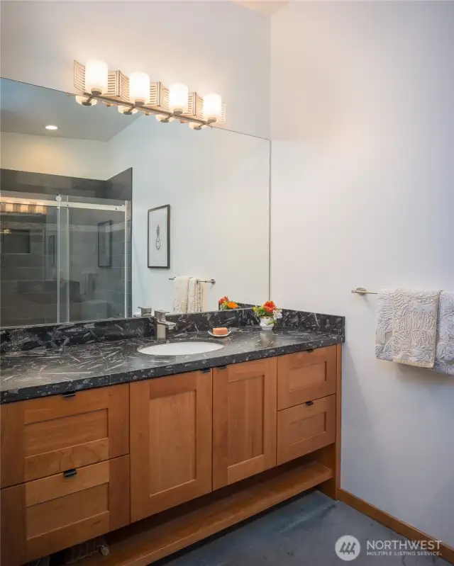 Guest bathroom.