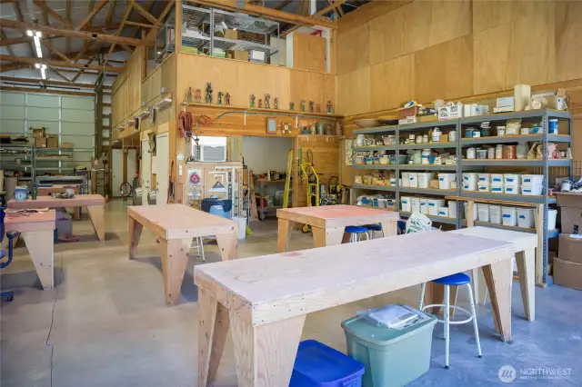 Part of the barn studio.  Could be anything you imagine.  3/4 bathroom and wash/dryer too.