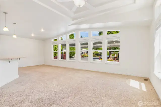 This space gets so much natural light...