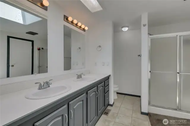 Primary bath