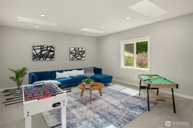 Upper level family/game room Room