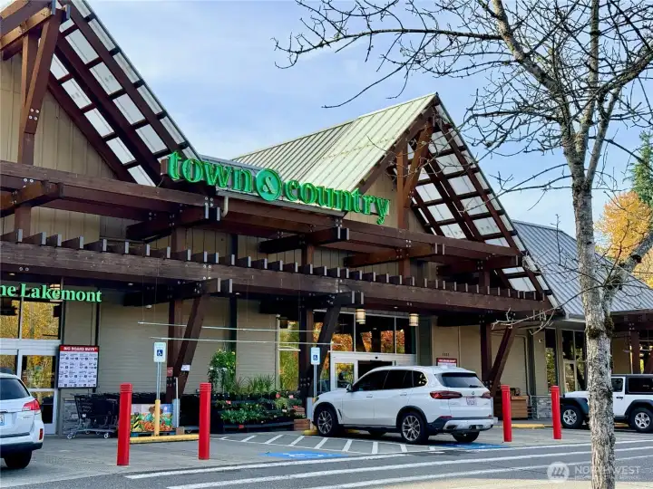 Town & Country Market. An upscale grocery store, known for their fresh produce & locally-sourced, organic groceries.