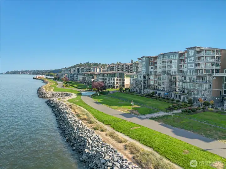 Step outside your back door to the Point Ruston Waterwalk, where miles of waterfront trails and sweeping views from the Olympics to Mt. Rainier make every stroll unforgettable.