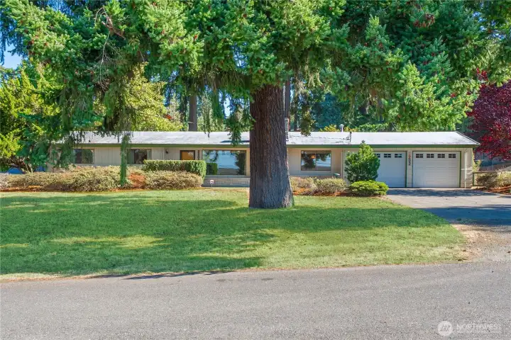 Charming home in Fife School District waiting to welcome new residents!