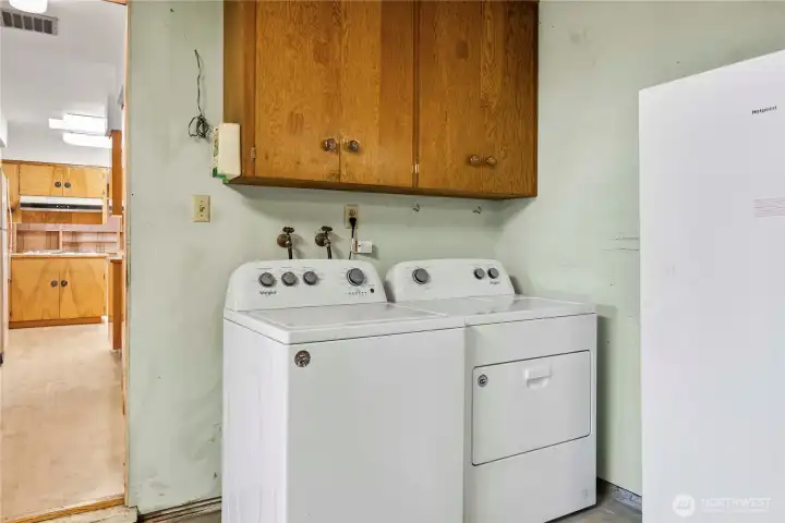 Washer and Dryer Included
