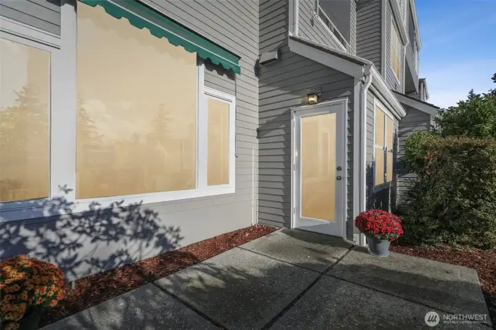Patio is adorable in the summer and ready for your touch!