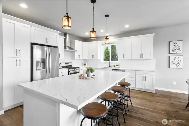 Light and bright kitchen, perfect for entertaining