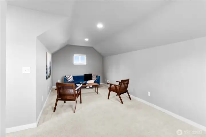 Bonus room on upper level above the garage