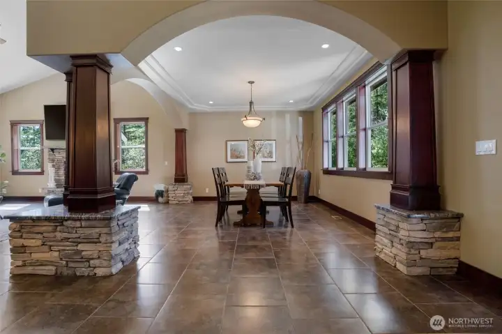 Main House - open dining area