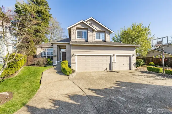 Serene Cul-de-sac Retreat in Willow Park