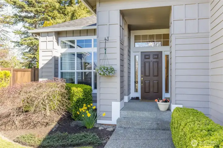 Grand covered entry