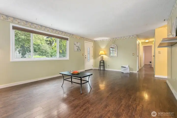 Laminate Hardwood Flooring