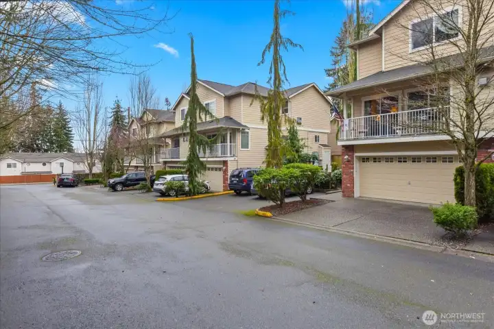 8 units total in HOA