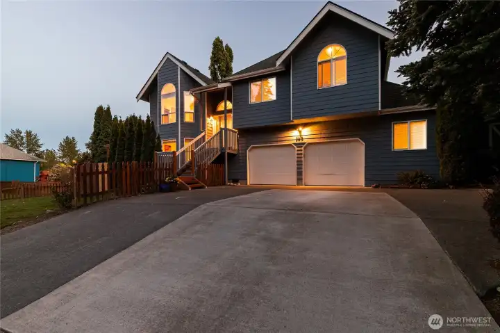 Welcome to 3613 N Grace Lane Welcome to 3613 N Grace Lane