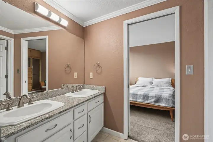 Bath #1, love the double vanities and access from 2 directions.